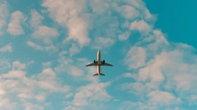 Skincare in the Sky: 4 Steps to Avoid Breakouts When Flying