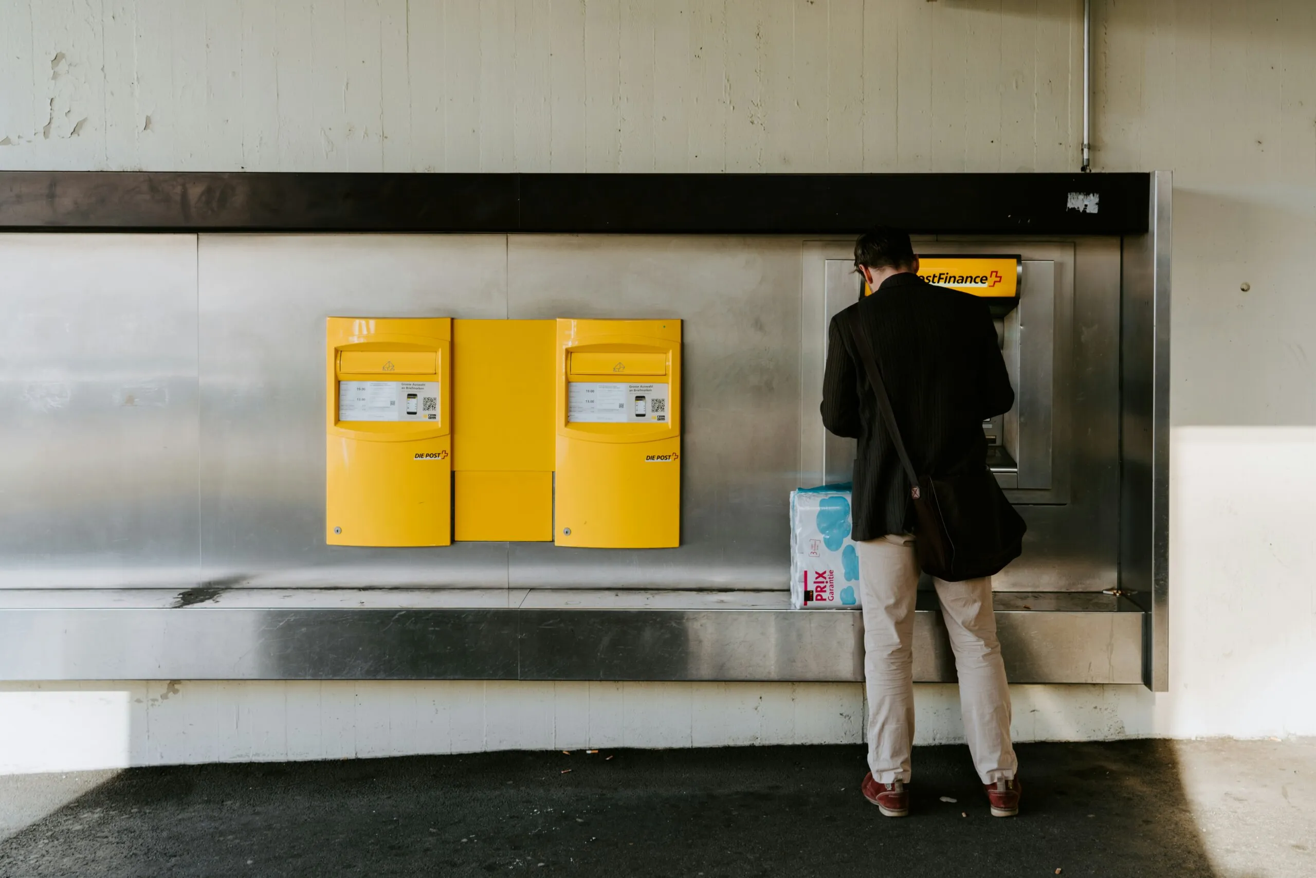 International ATM - How to Avoid International ATM Fees Completely
